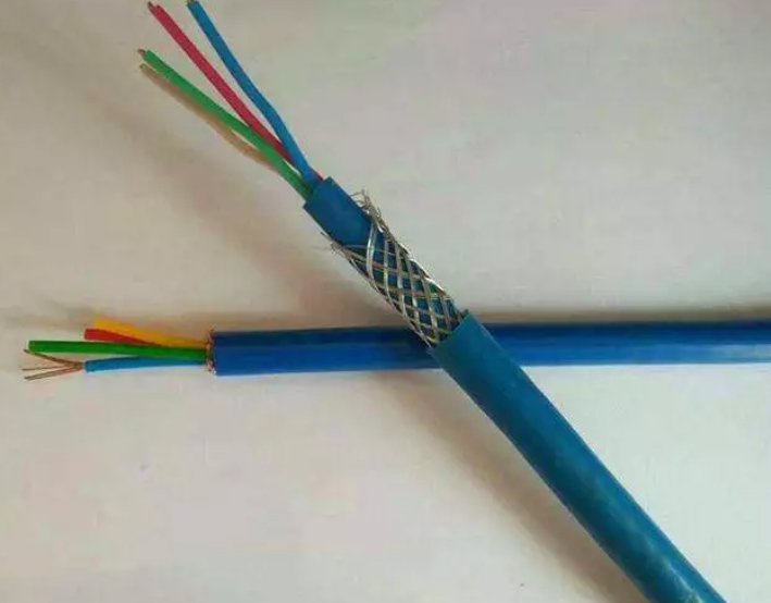 環(huán)市珠江電線電纜廠家對(duì)硅膠電線有什么特點(diǎn)來和大家分享一下.jpg